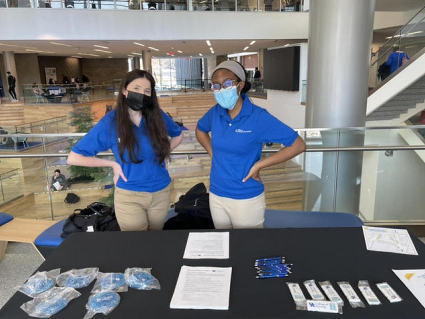 Nadja and Isabella research ambassadors Expo January 2022