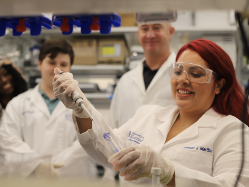 graduate student Dr Hinds lab university of kentucky